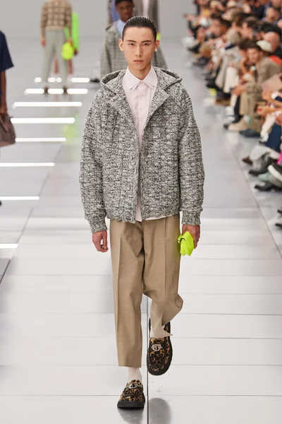 Look 35